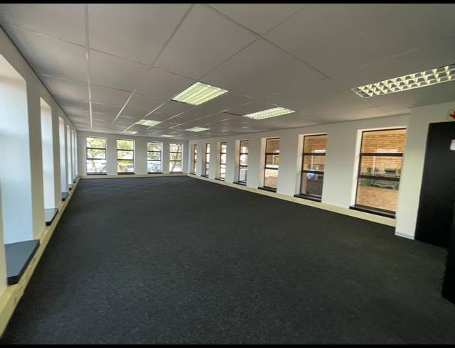 277M² OFFICE TO LET IN HURLINGHAM